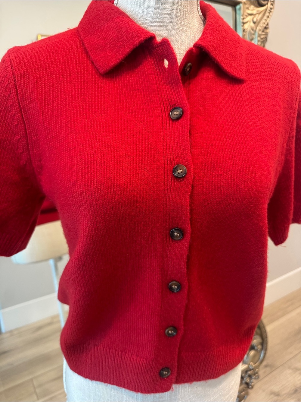 H&M Red Short-Sleeve Button-Up Knit Shirt - Picture 2 of 4